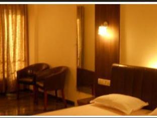 Hotel Grand 3D Bhuj Exterior photo