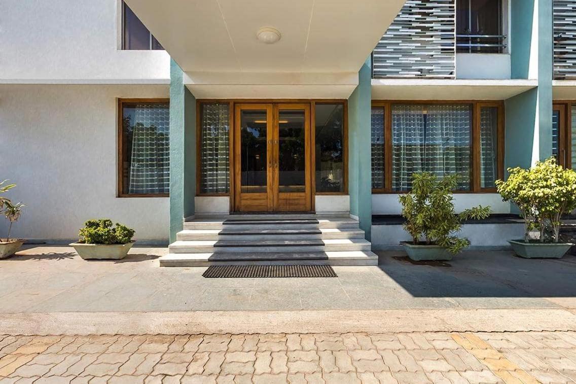 Hotel Grand 3D Bhuj Exterior photo