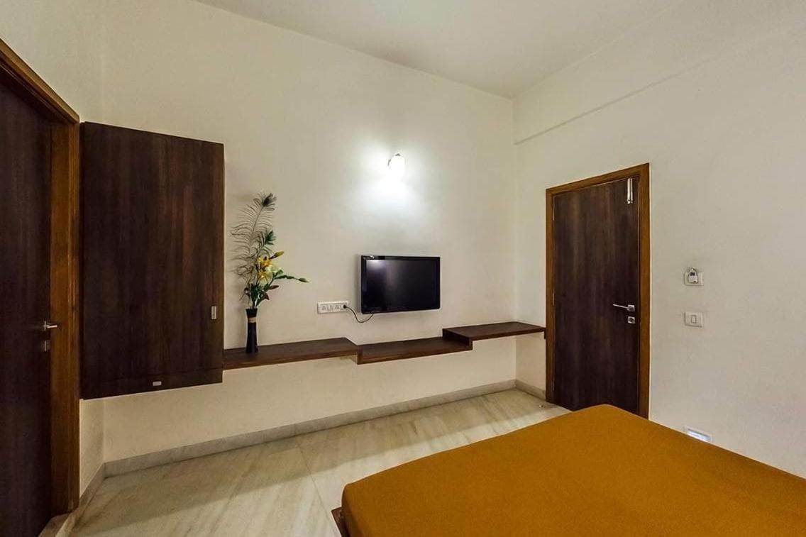 Hotel Grand 3D Bhuj Exterior photo
